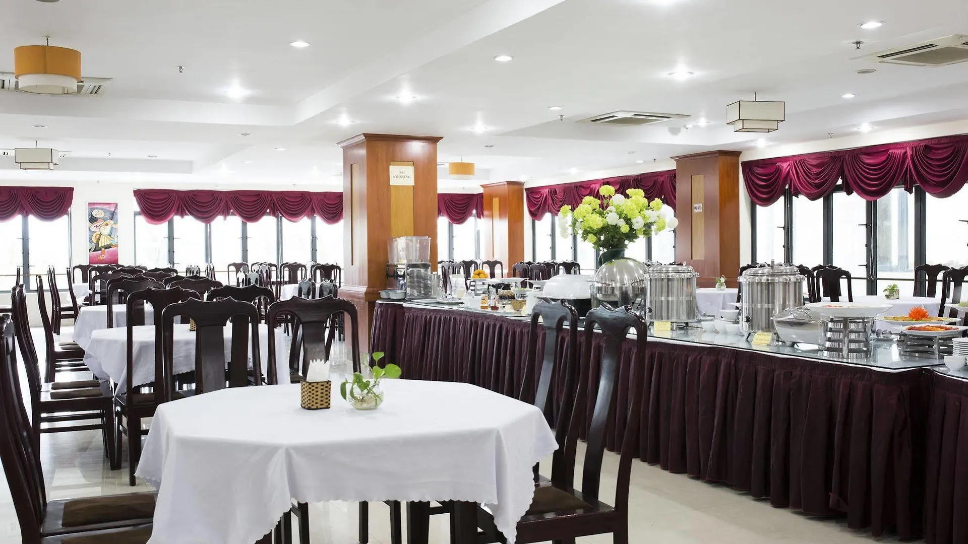 Sea Front Hotel Da Nang 3*,