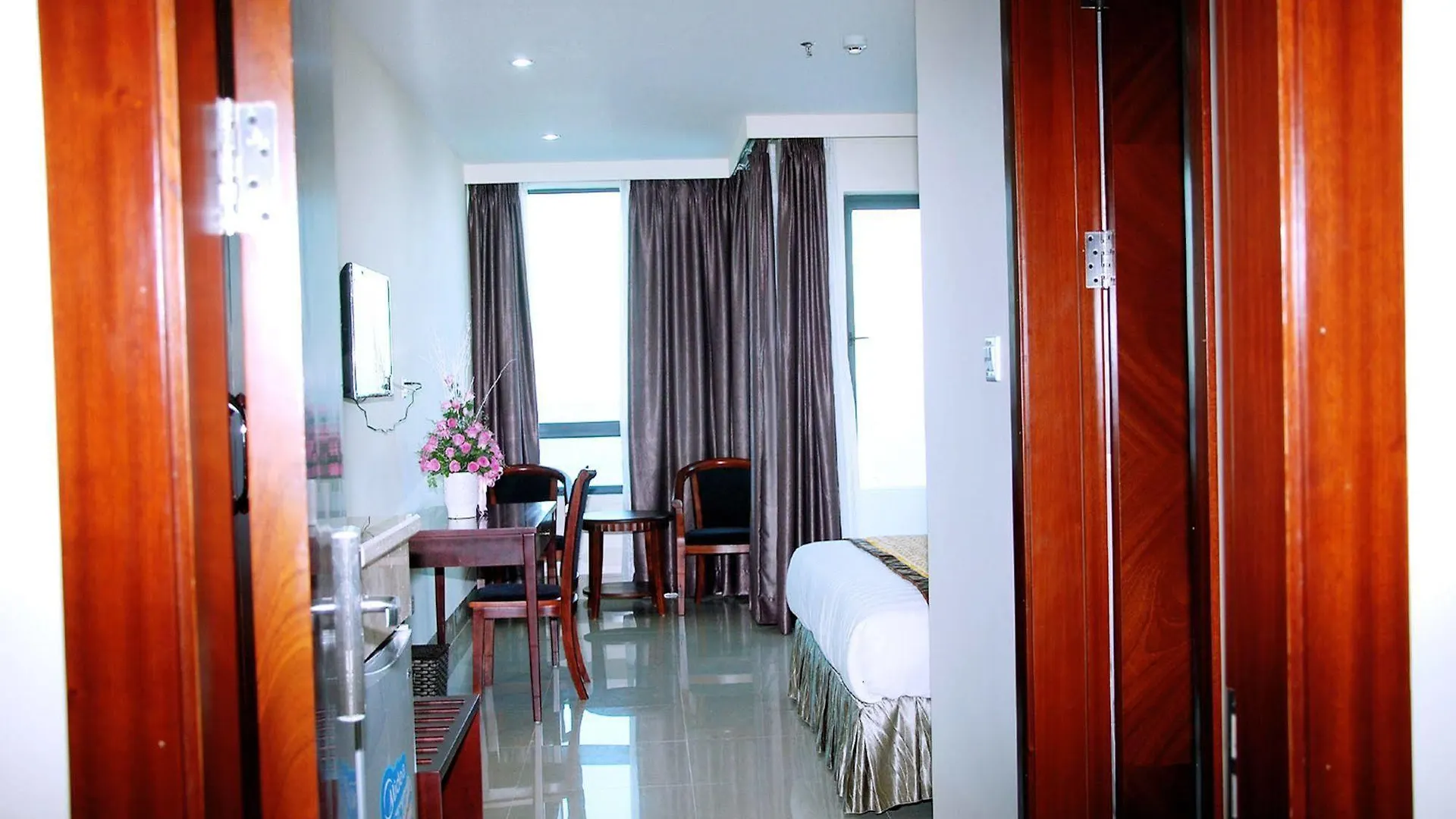 Sea Front Hotel Da Nang